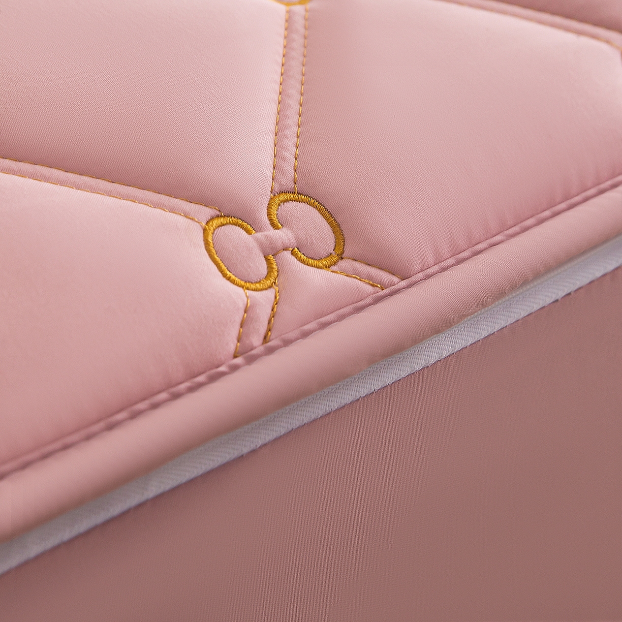 91家纺网 家纺一手货源 找家纺 云木里 2026新款绣花磨毛水洗棉六面全包床笠床垫保护套拉链床笠 床笠单件 刺绣款-浅豆沙-一面夹棉