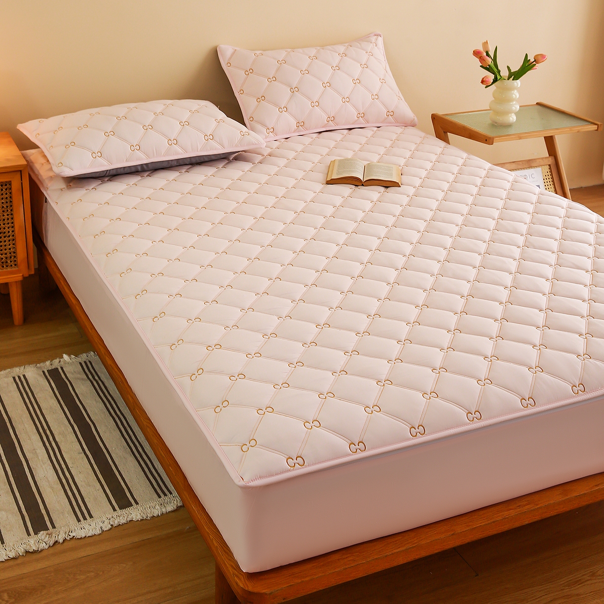 云木里 2026新款绣花磨毛水洗棉六面全包床笠床垫保护套拉链床笠 床笠单件 刺绣款-浅桃色-一面夹棉