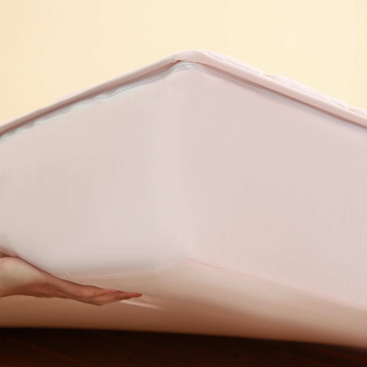 91家纺网 家纺一手货源 找家纺 云木里 2026新款绣花磨毛水洗棉六面全包床笠床垫保护套拉链床笠 床笠单件 刺绣款-浅桃色-一面夹棉