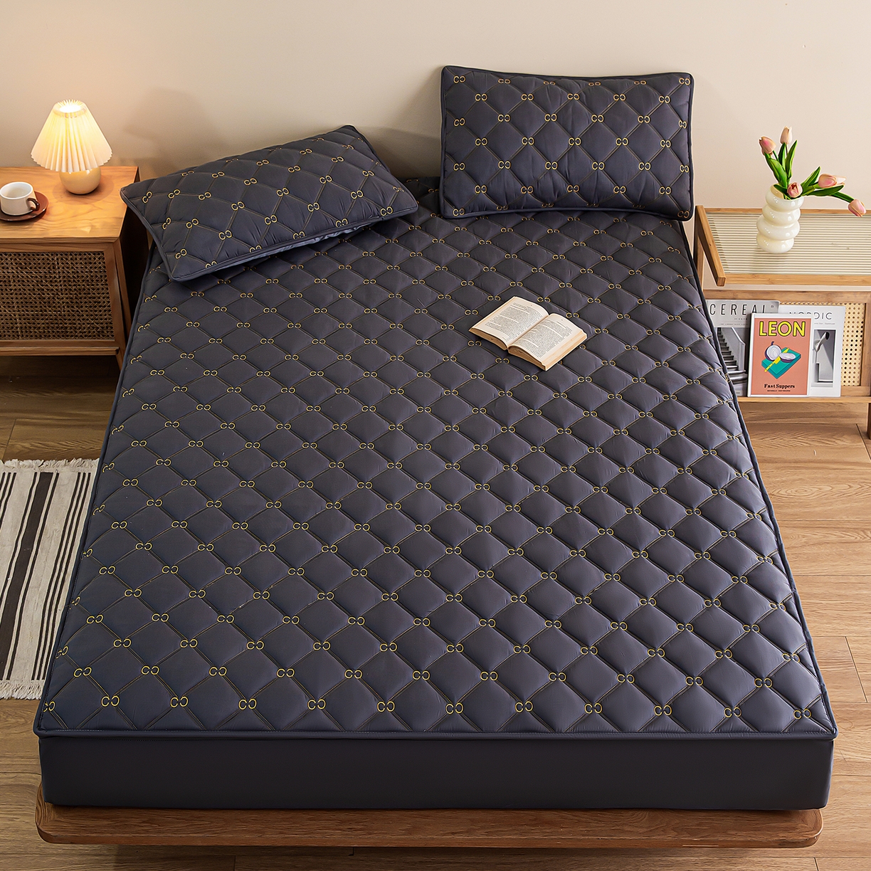 91家纺网 家纺一手货源 找家纺 云木里 2026新款绣花磨毛水洗棉六面全包床笠床垫保护套拉链床笠 床笠单件 刺绣款-深灰-一面夹棉