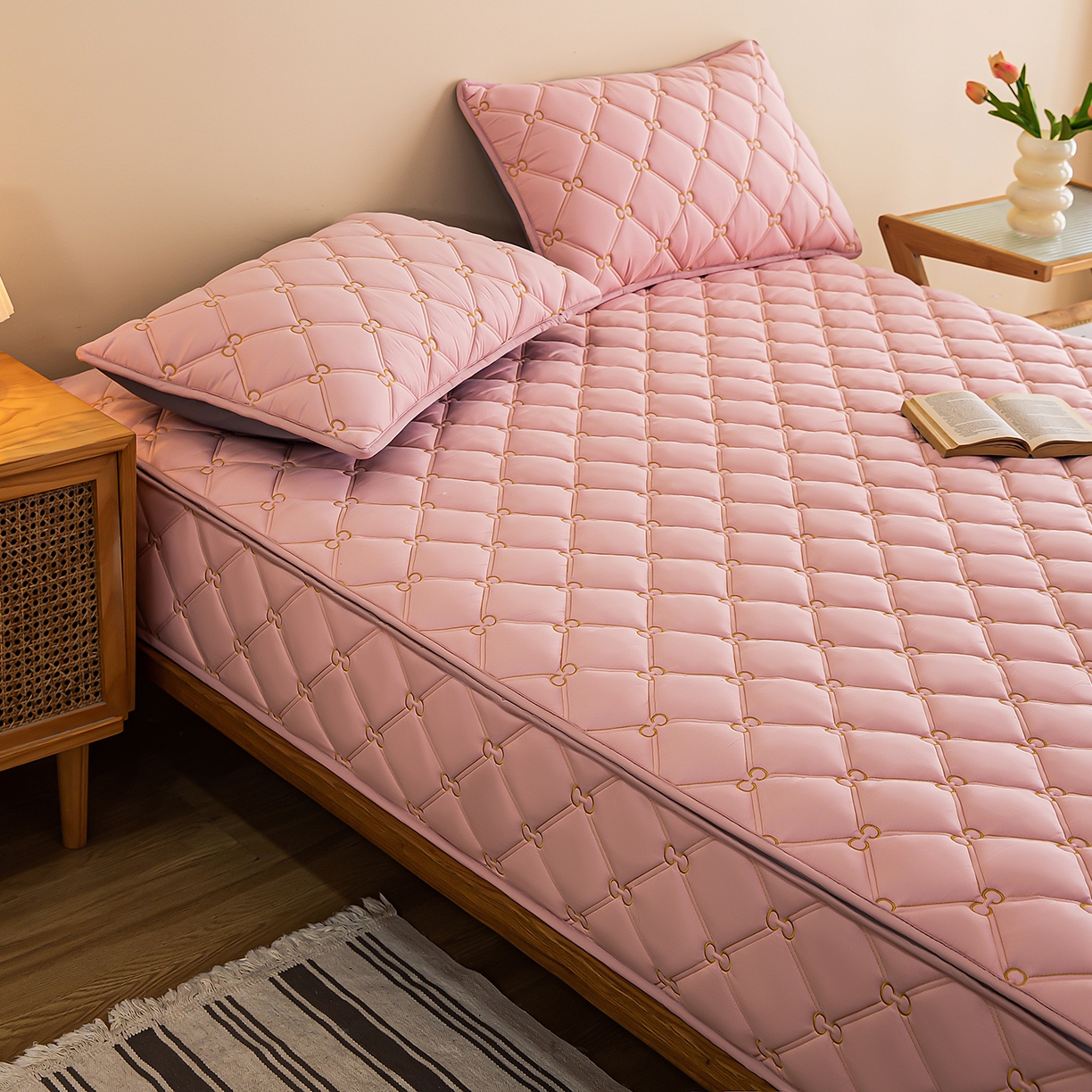 91家纺网 家纺一手货源 找家纺 云木里 2026新款绣花磨毛水洗棉六面全包床笠床垫保护套拉链床笠 床笠单件 刺绣款-浅豆沙-五面夹棉