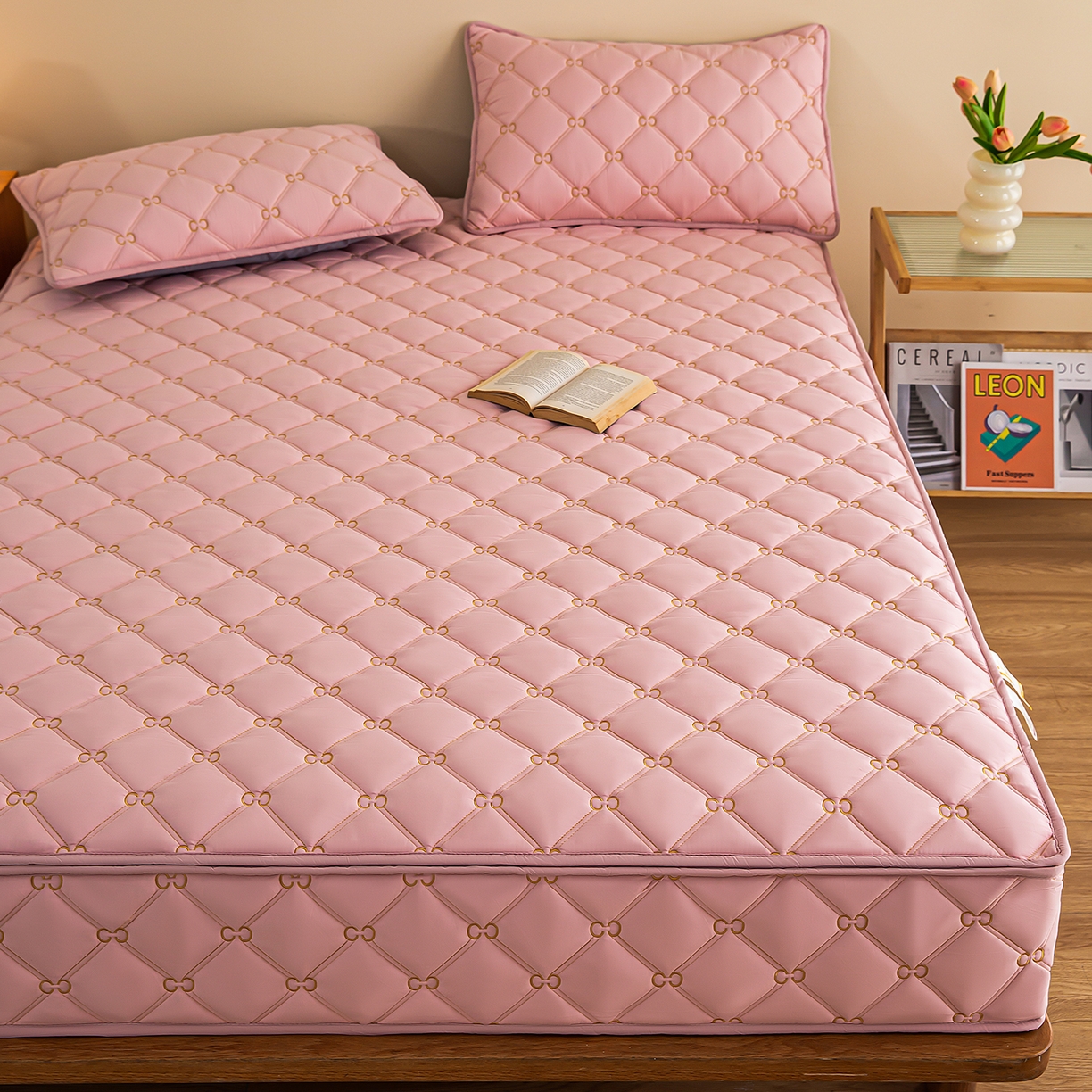 91家纺网 家纺一手货源 找家纺 云木里 2026新款绣花磨毛水洗棉六面全包床笠床垫保护套拉链床笠 床笠单件 刺绣款-浅豆沙-五面夹棉