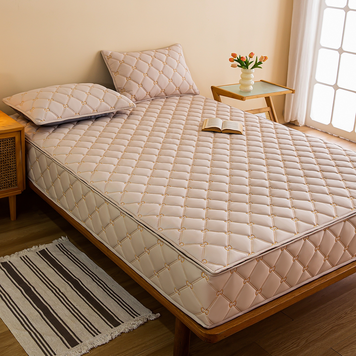 91家纺网 家纺一手货源 找家纺 云木里 2026新款绣花磨毛水洗棉六面全包床笠床垫保护套拉链床笠 床笠单件 刺绣款-浅咖-五面夹棉