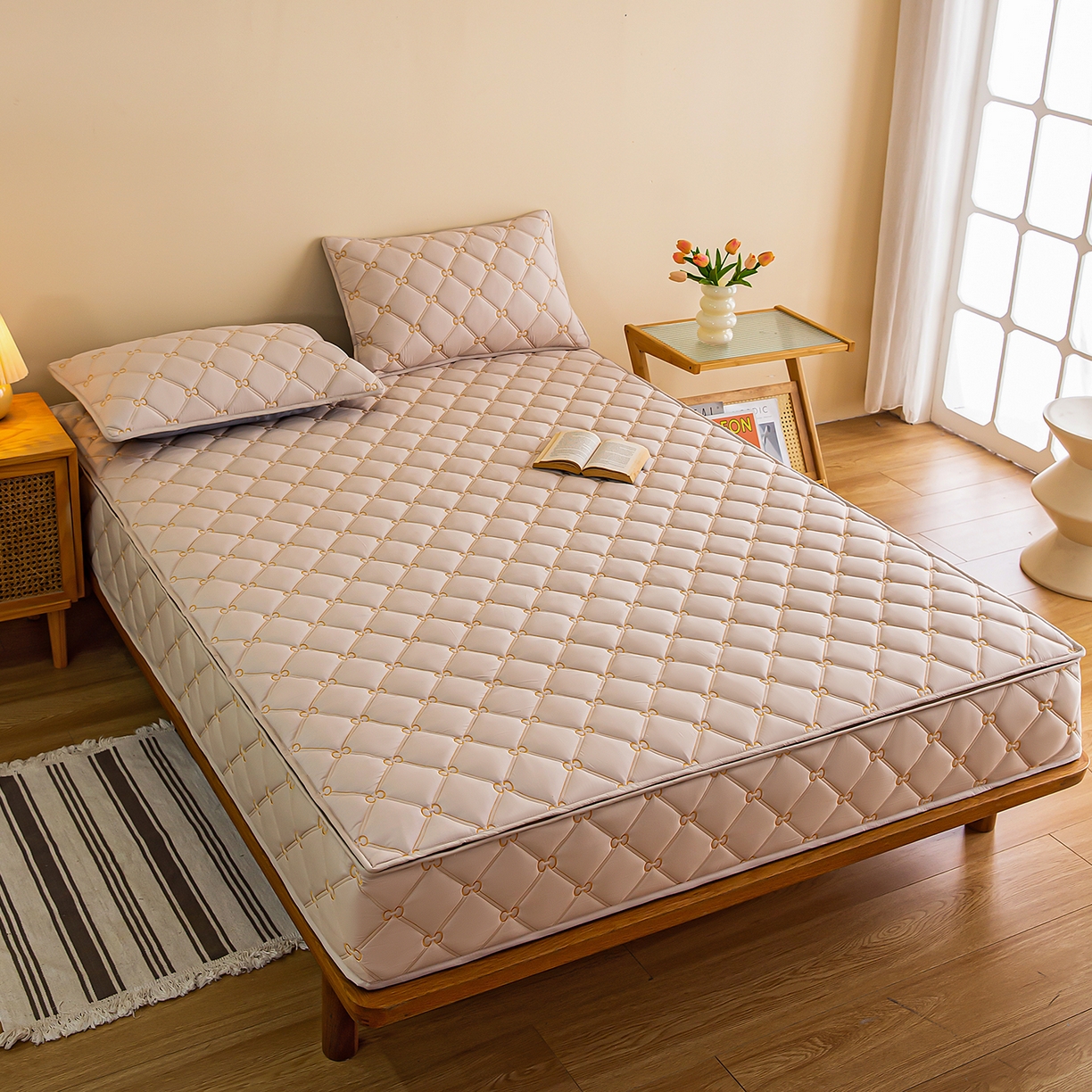 91家纺网 家纺一手货源 找家纺 云木里 2026新款绣花磨毛水洗棉六面全包床笠床垫保护套拉链床笠 床笠单件 刺绣款-浅咖-五面夹棉