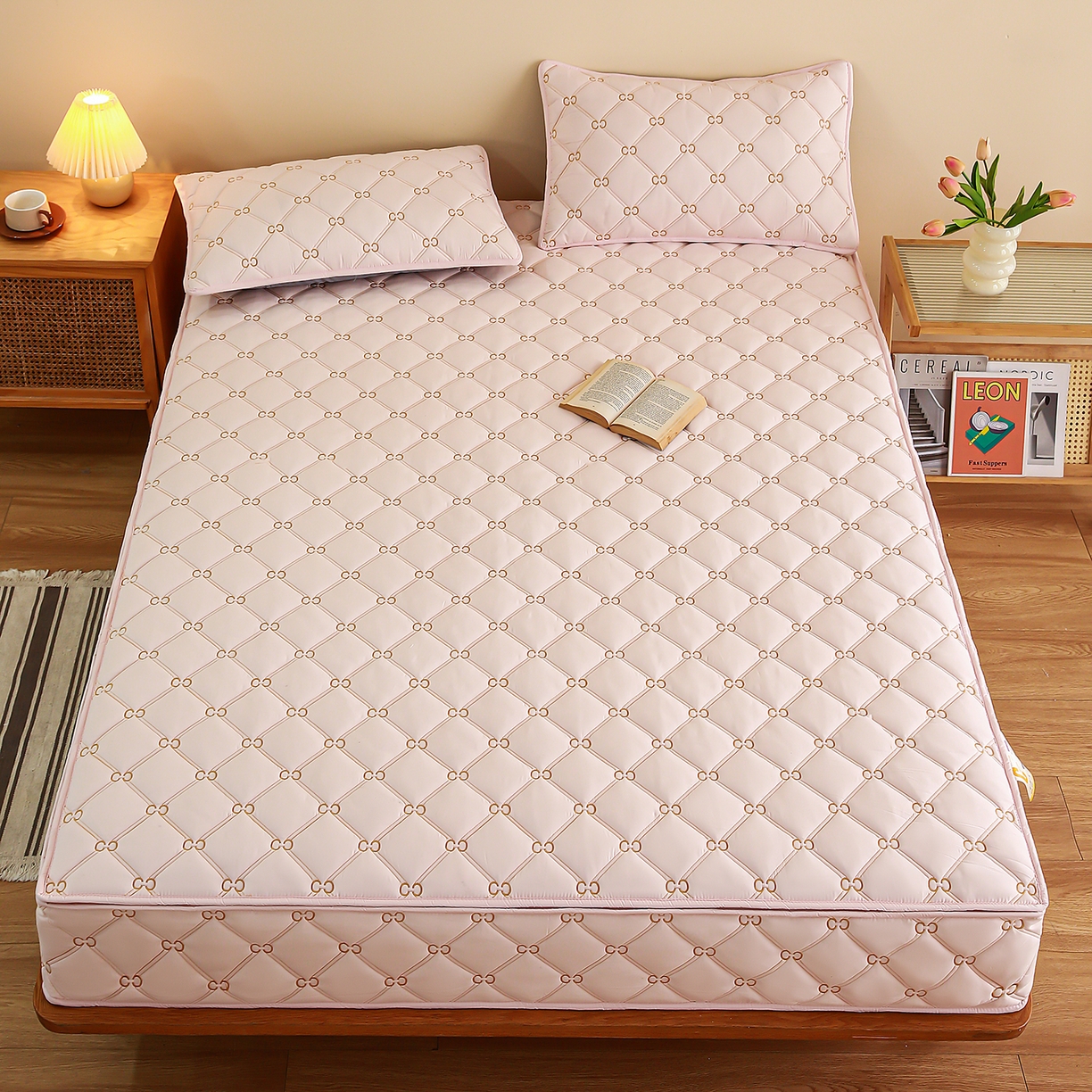 91家纺网 家纺一手货源 找家纺 云木里 2026新款绣花磨毛水洗棉六面全包床笠床垫保护套拉链床笠 床笠单件 刺绣款-浅桃色-五面夹棉