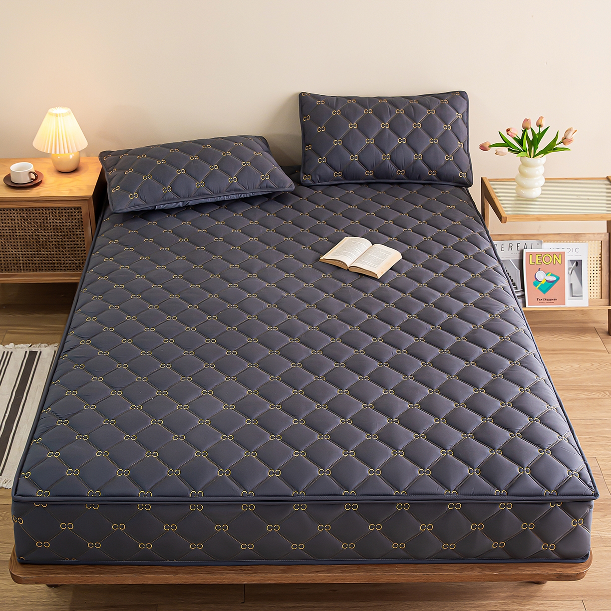 91家纺网 家纺一手货源 找家纺 云木里 2026新款绣花磨毛水洗棉六面全包床笠床垫保护套拉链床笠 床笠单件 刺绣款-深灰-五面夹棉