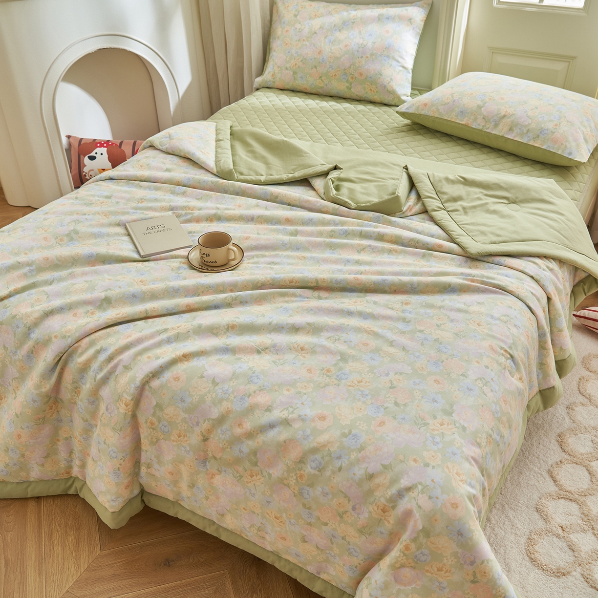 91家纺网 家纺一手货源 找家纺 绒城 2026新款 12868全棉印花棉花夏被四件套 全棉夏被四件套新疆棉花被 - 经典系列 春野织梦