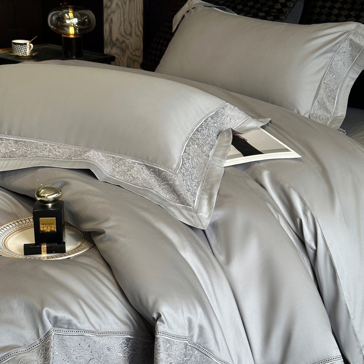 91家纺网 家纺一手货源 找家纺 时亿家居 2026新款100s长绒棉全棉纯棉四件套-奥斯丁 奥斯丁-时空灰