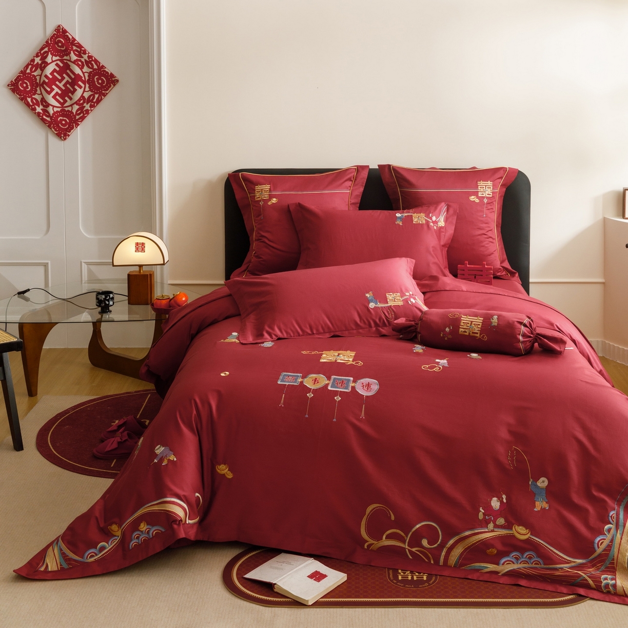 91家纺网 家纺一手货源 找家纺 慕晨 2026新款50支澳棉全棉纯棉贡缎婚庆绣花贴布绣四件套热款 百子呈祥