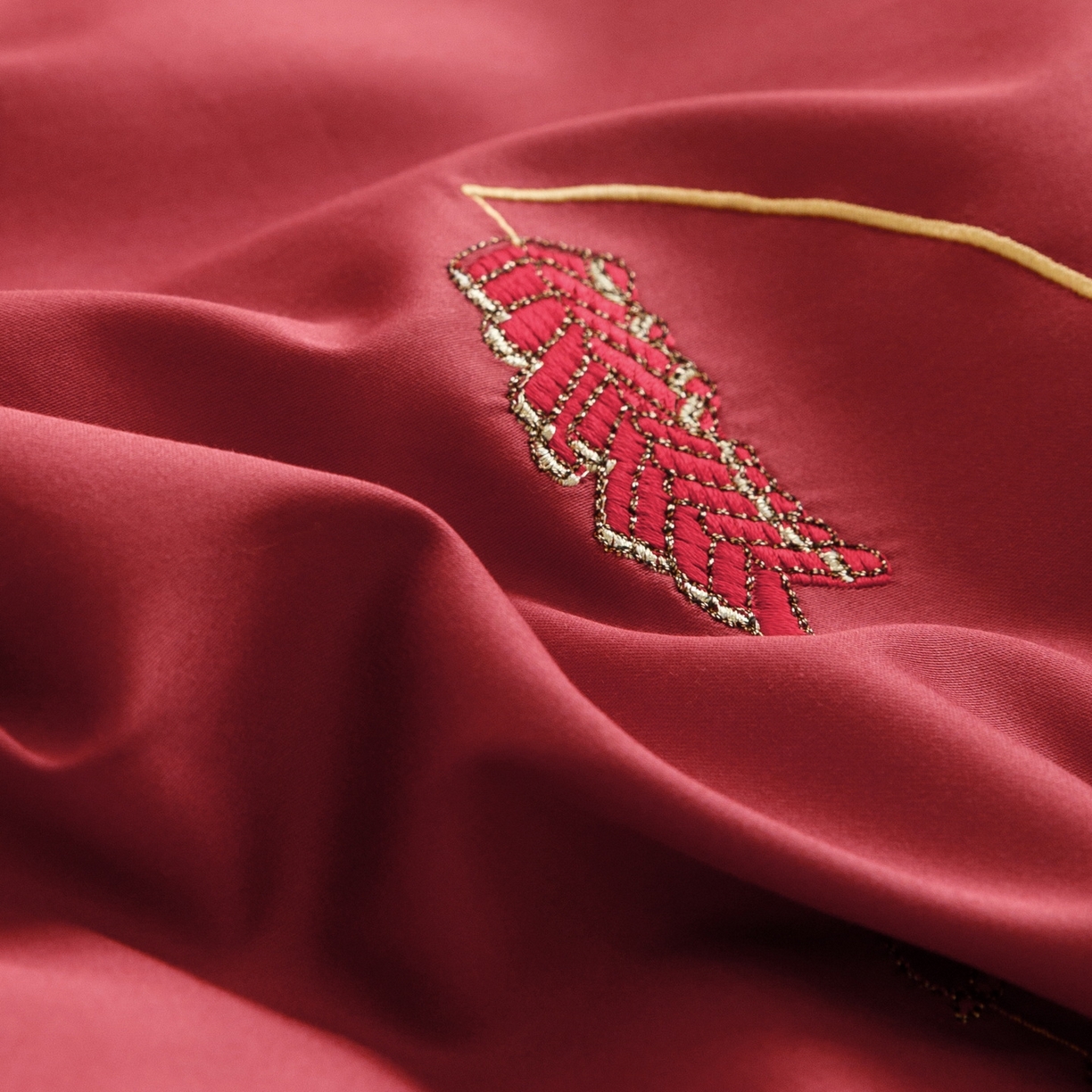 91家纺网 家纺一手货源 找家纺 （总）慕晨 2026新款50支澳棉全棉纯棉贡缎婚庆绣花贴布绣四件套热款