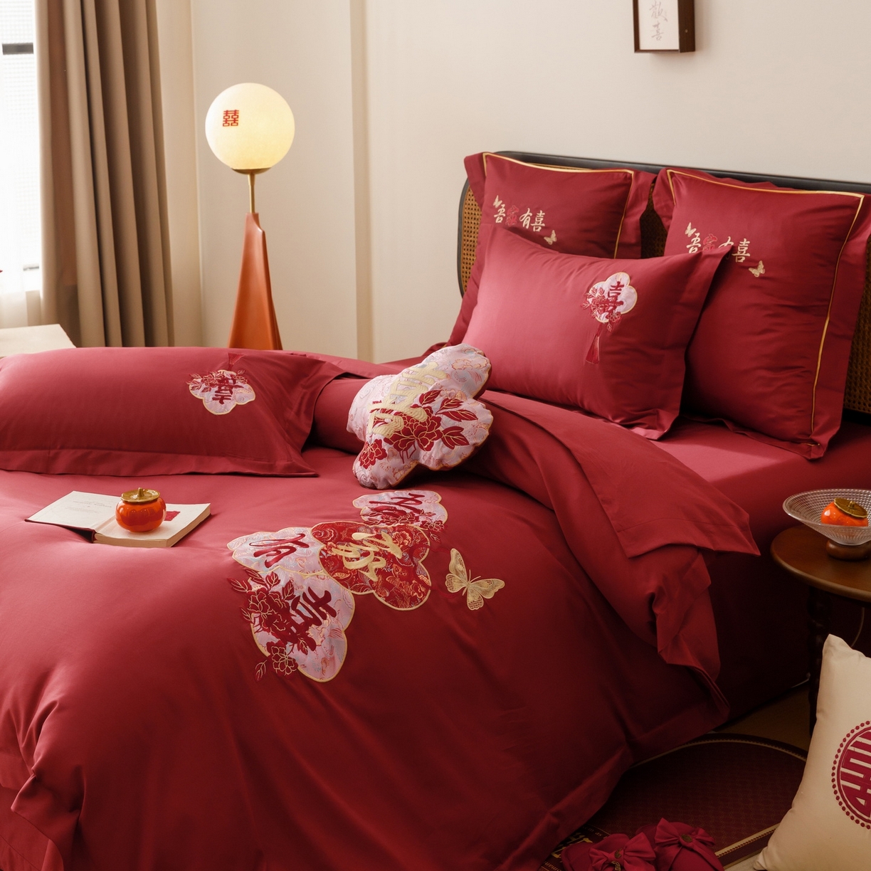 91家纺网 家纺一手货源 找家纺 慕晨 2026新款50支澳棉全棉纯棉贡缎婚庆绣花贴布绣四件套热款 花喜行