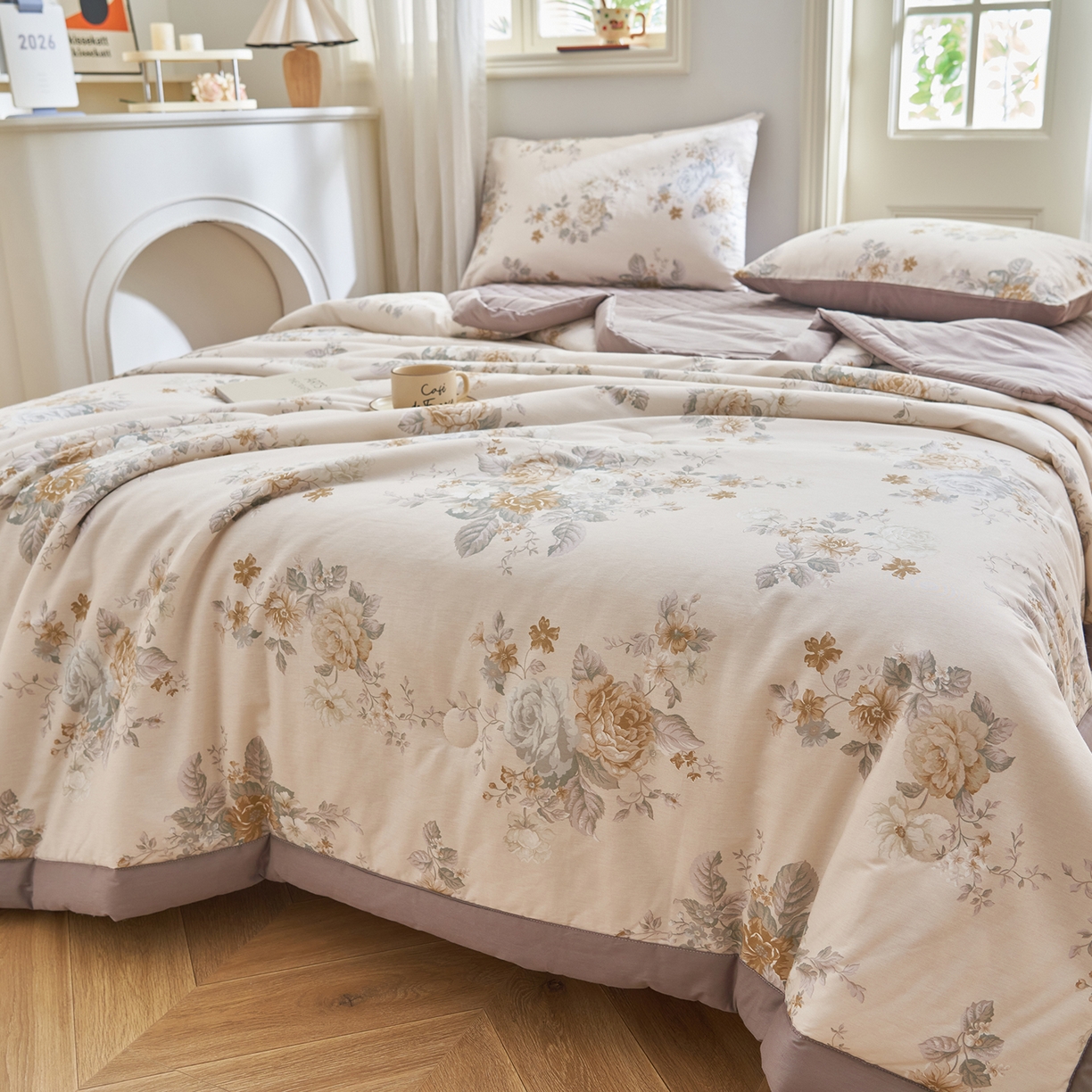 91家纺网 家纺一手货源 找家纺 绒城 2026新款 12868全棉印花棉花夏被四件套 全棉夏被四件套新疆棉花被 - 经典系列 棉柔花事