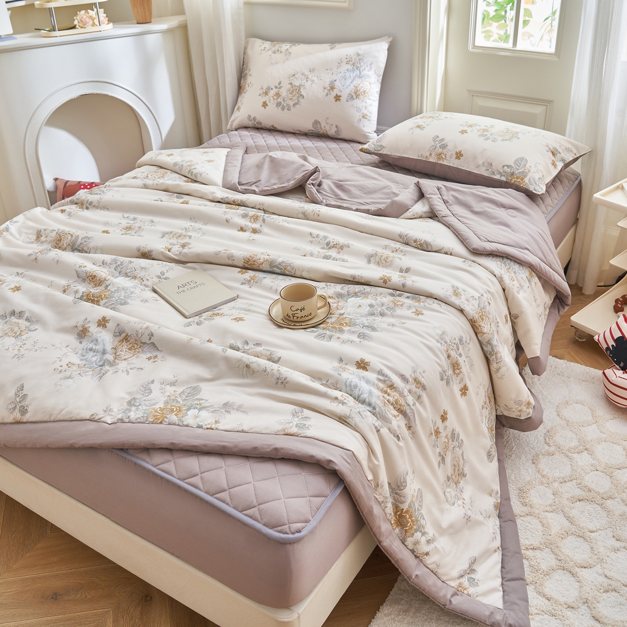 91家纺网 家纺一手货源 找家纺 绒城 2026新款 12868全棉印花棉花夏被四件套 全棉夏被四件套新疆棉花被 - 经典系列 棉柔花事