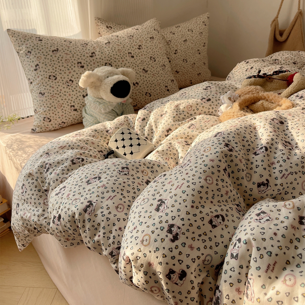 91家纺网 家纺一手货源 找家纺 （总）萝莉家纺 2025秋冬新品韩版花边款加厚牛奶绒四件套