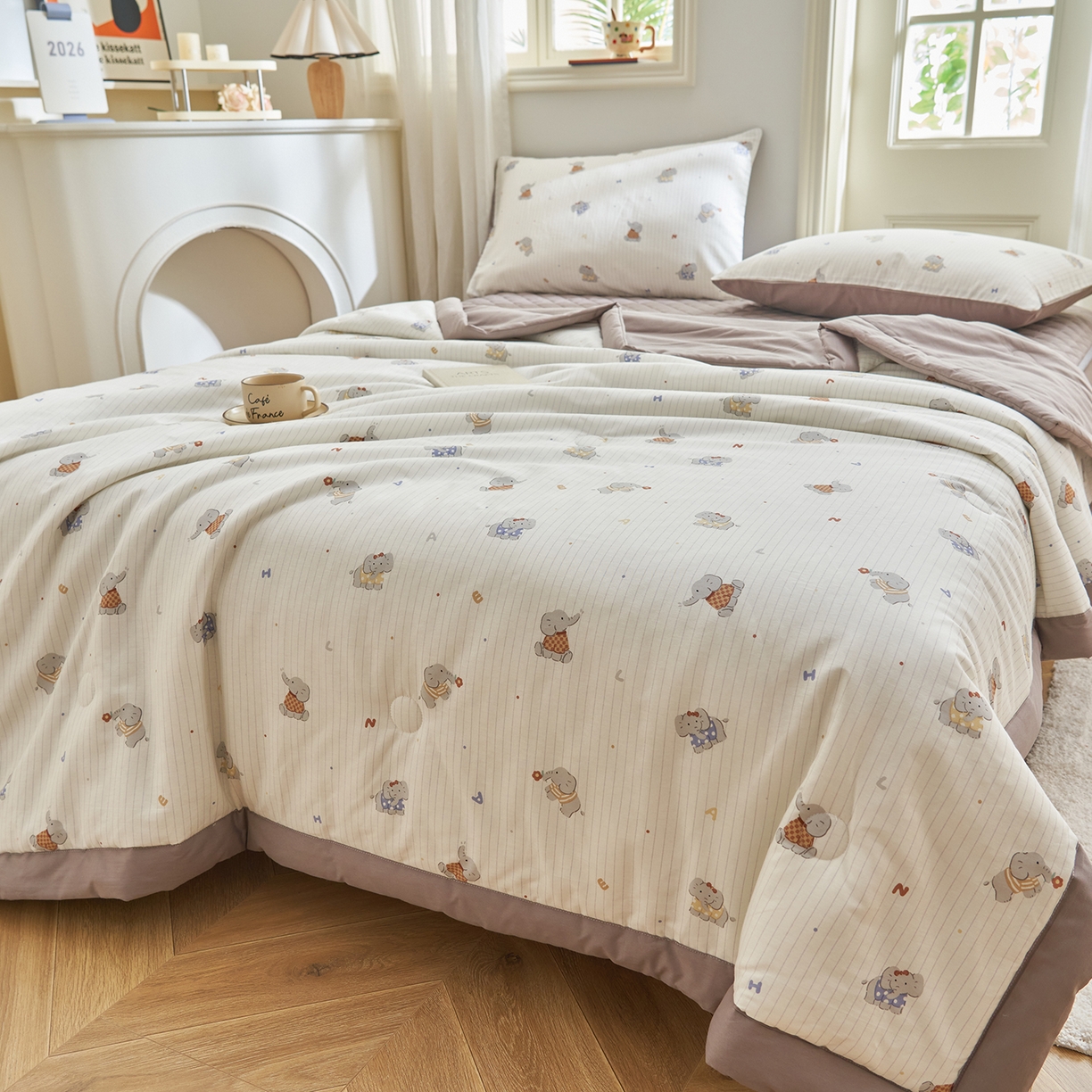 91家纺网 家纺一手货源 找家纺 绒城 2026新款 12868全棉印花棉花夏被四件套 全棉夏被四件套新疆棉花被 - 经典系列 小象乐园