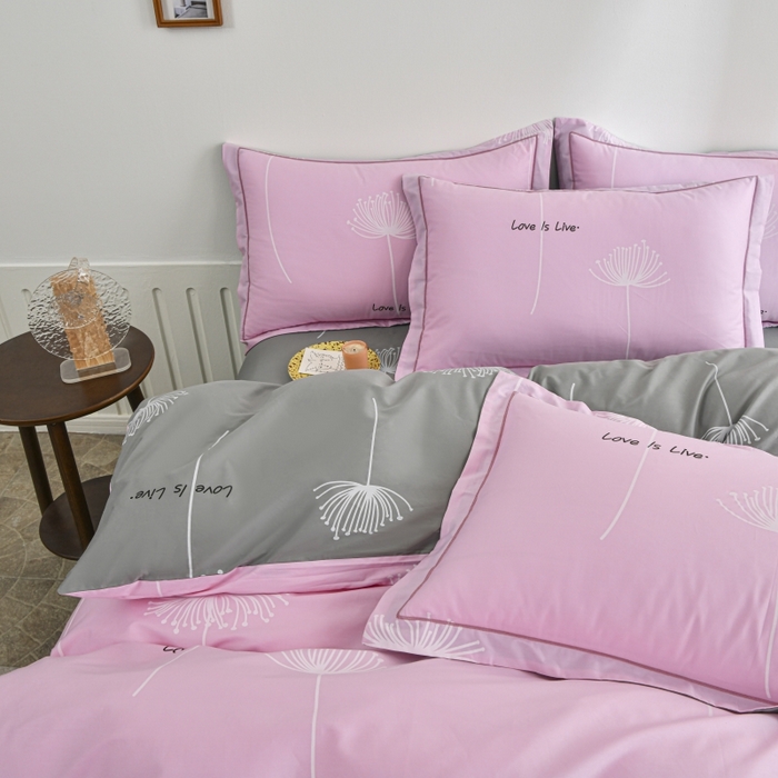 91家纺网 家纺一手货源 找家纺 磨毛世家家纺 206新款铂金凯丽全棉四件套 蒲公英之恋-粉