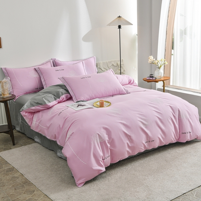 91家纺网 家纺一手货源 找家纺 磨毛世家家纺 206新款铂金凯丽全棉四件套 蒲公英之恋-粉