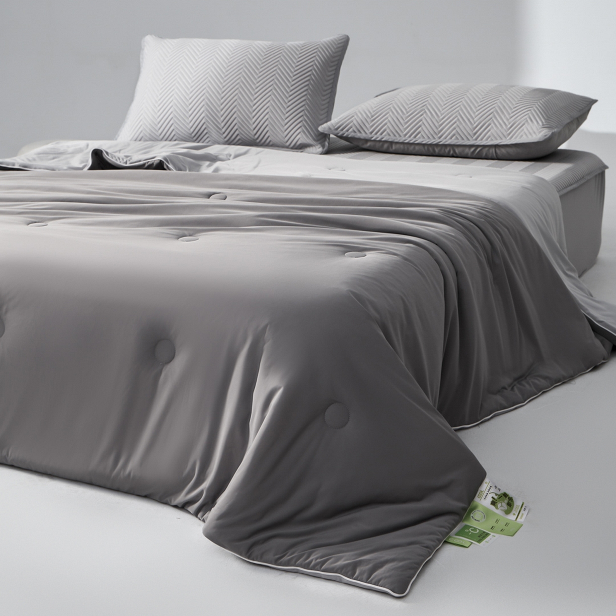 91家纺网 家纺一手货源 找家纺 绒城 2026新款冰爽系列-凉感丝夏被四件套 黛灰