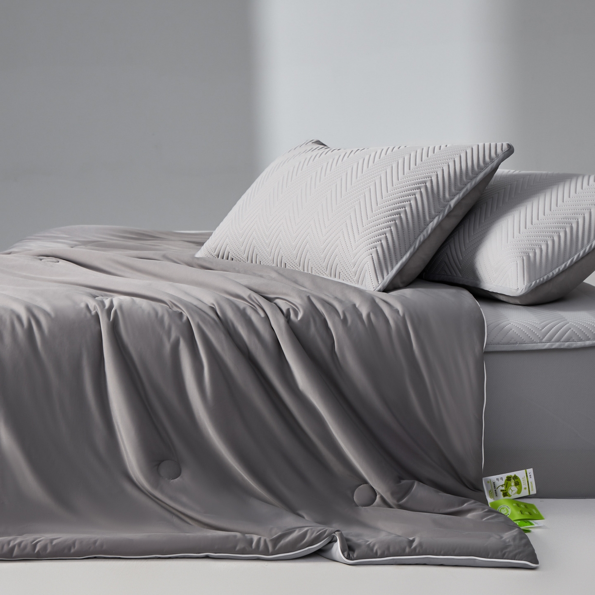 91家纺网 家纺一手货源 找家纺 绒城 2026新款冰爽系列-凉感丝夏被四件套 黛灰