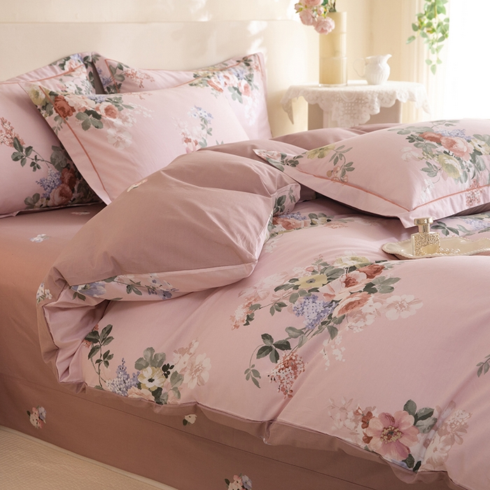 91家纺网 家纺一手货源 找家纺 磨毛世家家纺 206新款铂金凯丽全棉四件套 似水柔情-粉