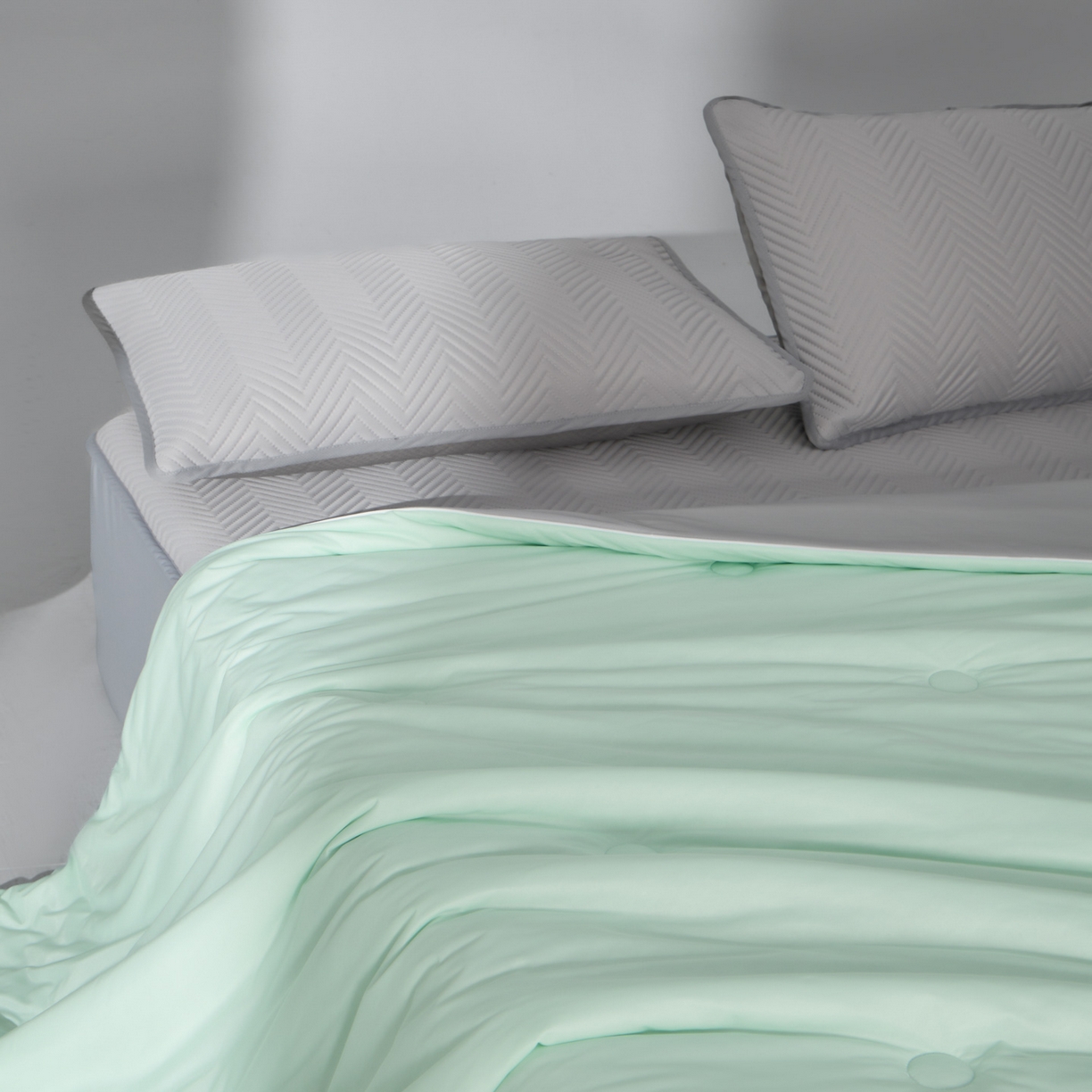 91家纺网 家纺一手货源 找家纺 绒城 2026新款冰爽系列-凉感丝夏被四件套 豆绿