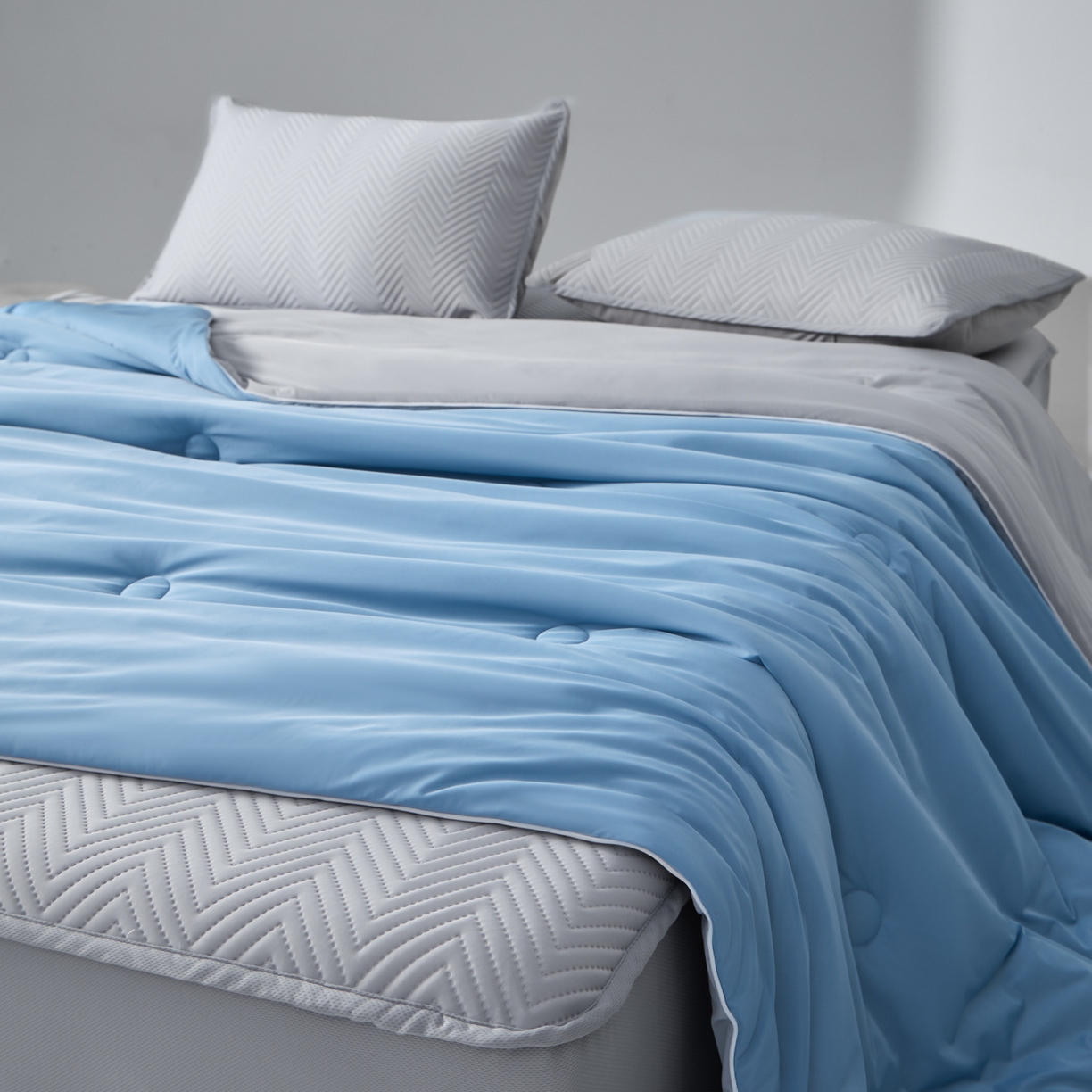 91家纺网 家纺一手货源 找家纺 绒城 2026新款冰爽系列-凉感丝夏被四件套 海蓝