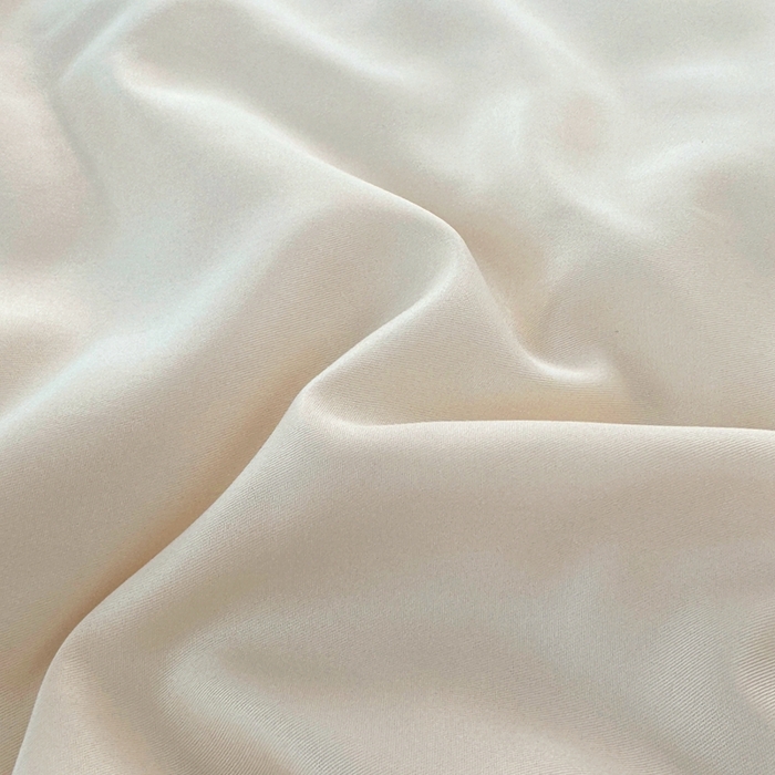 91家纺网 家纺一手货源 找家纺 益多眠 2026新款水洗真丝刺绣夏被夏凉被空调被四件套 幸运花瓣-奶白兰