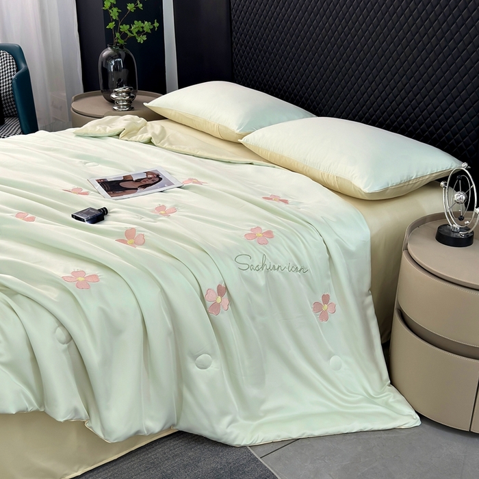 91家纺网 家纺一手货源 找家纺 益多眠 2026新款水洗真丝刺绣夏被夏凉被空调被四件套 幸运花瓣-水果奶黄