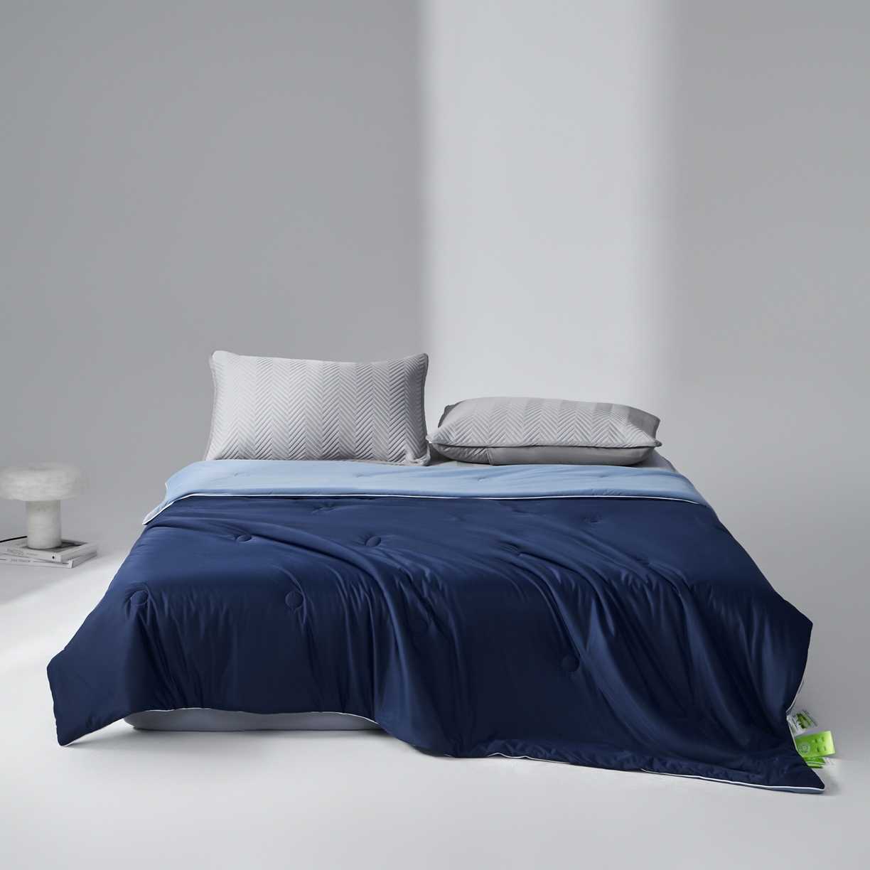 91家纺网 家纺一手货源 找家纺 绒城 2026新款冰爽系列-凉感丝夏被四件套 蔚蓝