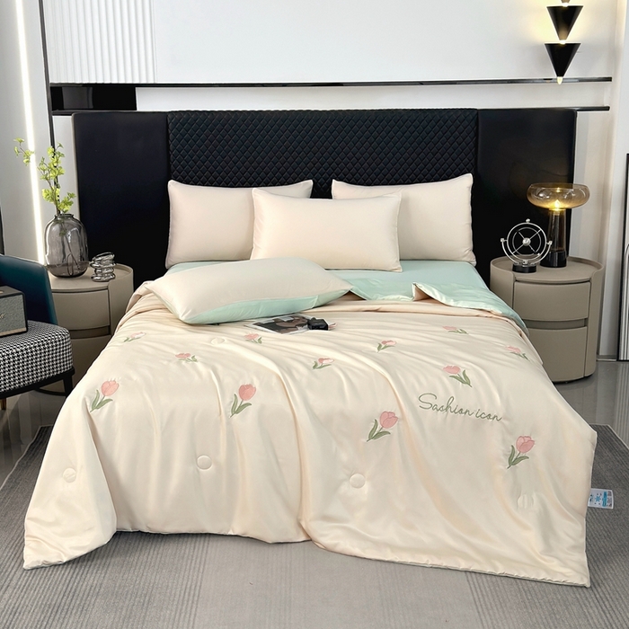 91家纺网 家纺一手货源 找家纺 益多眠 2026新款水洗真丝刺绣夏被夏凉被空调被四件套 郁金香-奶白绿