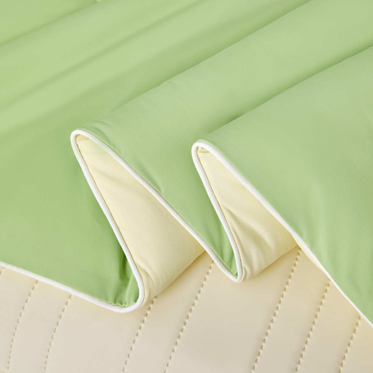 91家纺网 家纺一手货源 找家纺 绒城  2026 真凉感 真锦氨 锦氨凉感夏被四件套 锦纶凉感丝夏凉被 - 冰皮系列 冰皮翠绿