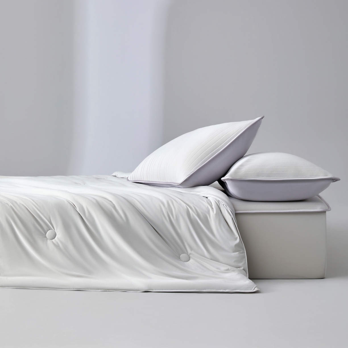 91家纺网 家纺一手货源 找家纺 绒城  2026 真凉感 真锦氨 锦氨凉感夏被四件套 锦纶凉感丝夏凉被 - 冰皮系列 冰皮浅灰