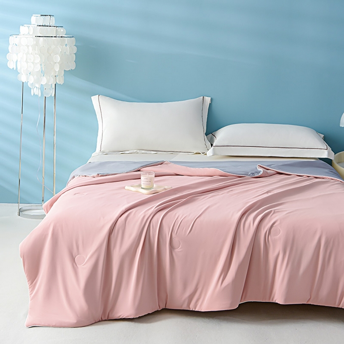 91家纺网 家纺一手货源 找家纺 益多眠 2026新款A类凉感丝羽丝棉夏被夏凉被空调被 桃粉灰