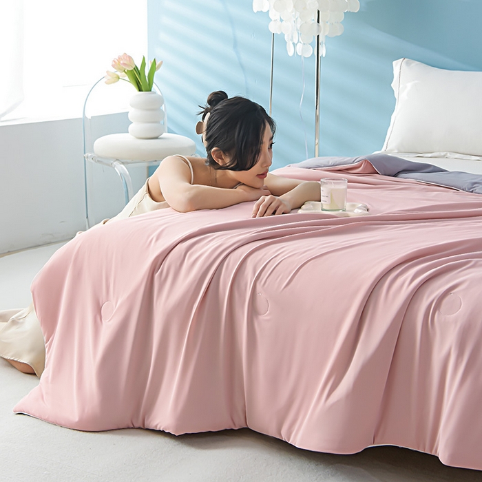 91家纺网 家纺一手货源 找家纺 益多眠 2026新款A类凉感丝羽丝棉夏被夏凉被空调被 桃粉灰