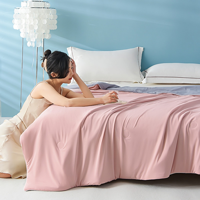 91家纺网 家纺一手货源 找家纺 益多眠 2026新款A类凉感丝羽丝棉夏被夏凉被空调被 桃粉灰