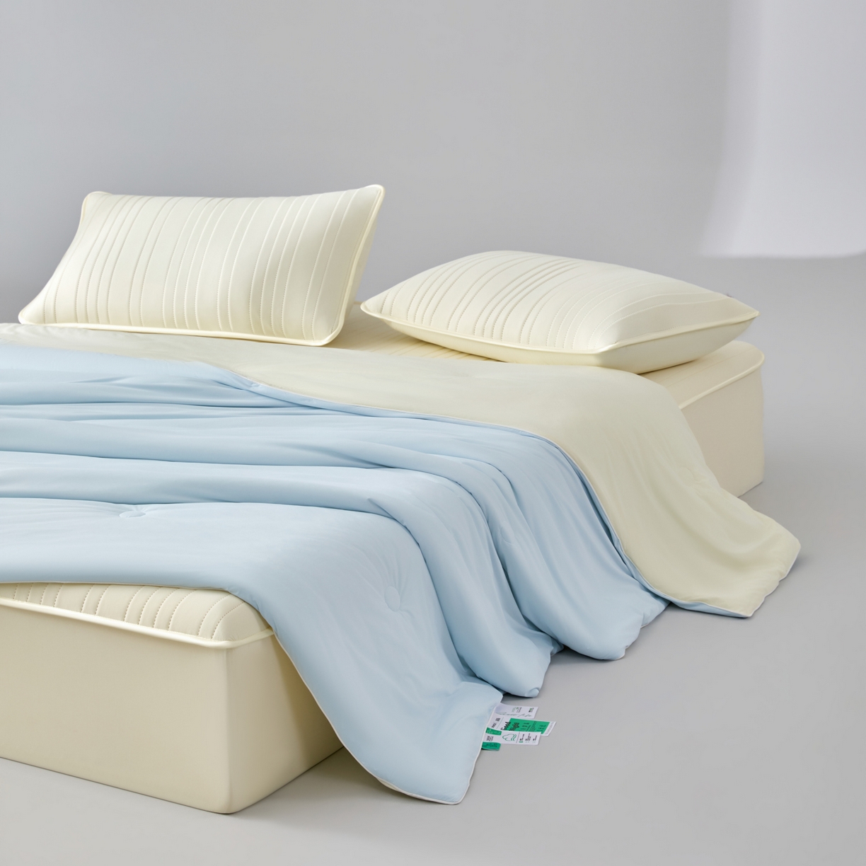 91家纺网 家纺一手货源 找家纺 绒城  2026 真凉感 真锦氨 锦氨凉感夏被四件套 锦纶凉感丝夏凉被 - 冰皮系列 冰皮天兰