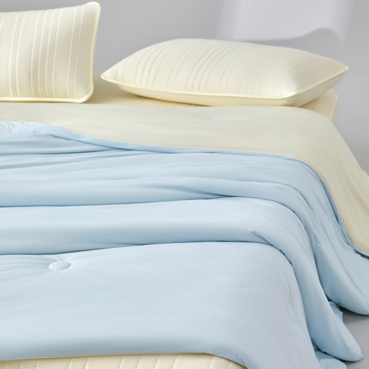 91家纺网 家纺一手货源 找家纺 绒城  2026 真凉感 真锦氨 锦氨凉感夏被四件套 锦纶凉感丝夏凉被 - 冰皮系列 冰皮天兰