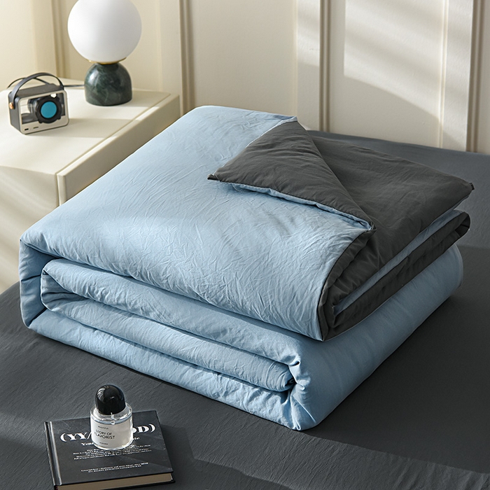 91家纺网 家纺一手货源 找家纺 益多眠 2026新款A类云柔水洗棉夏被夏凉被空调被四件套 天蓝+深灰