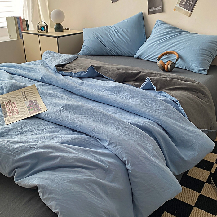 91家纺网 家纺一手货源 找家纺 益多眠 2026新款A类云柔水洗棉夏被夏凉被空调被四件套 天蓝+深灰
