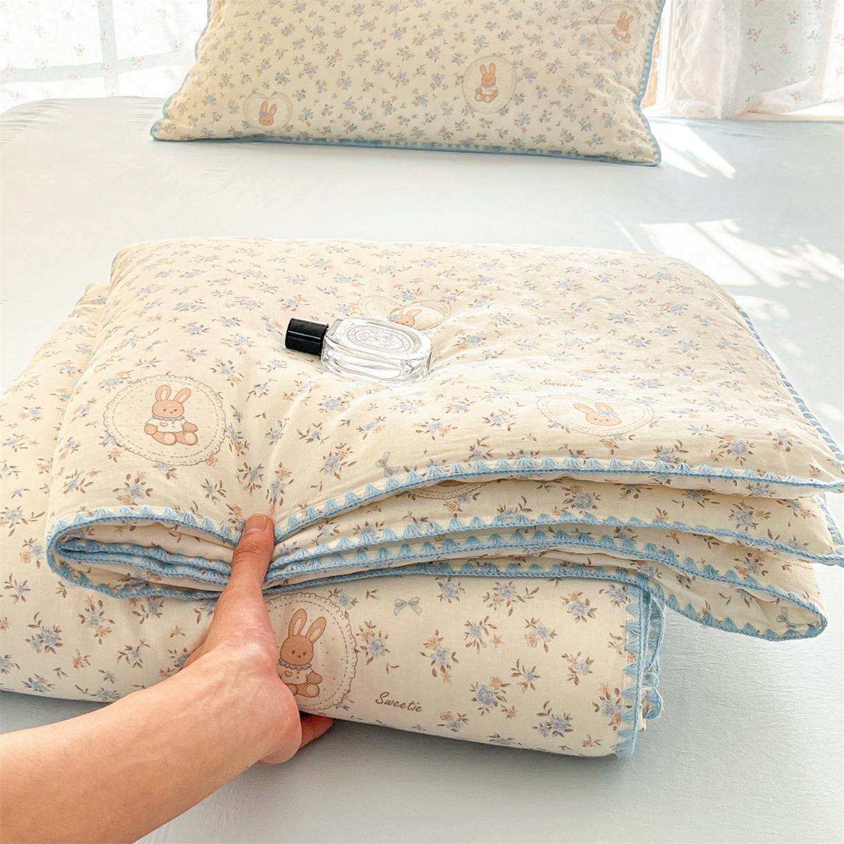 91家纺网 家纺一手货源 找家纺 （总）盛秋家纺 2026新款三角针水洗棉贝壳边印花夏被系列