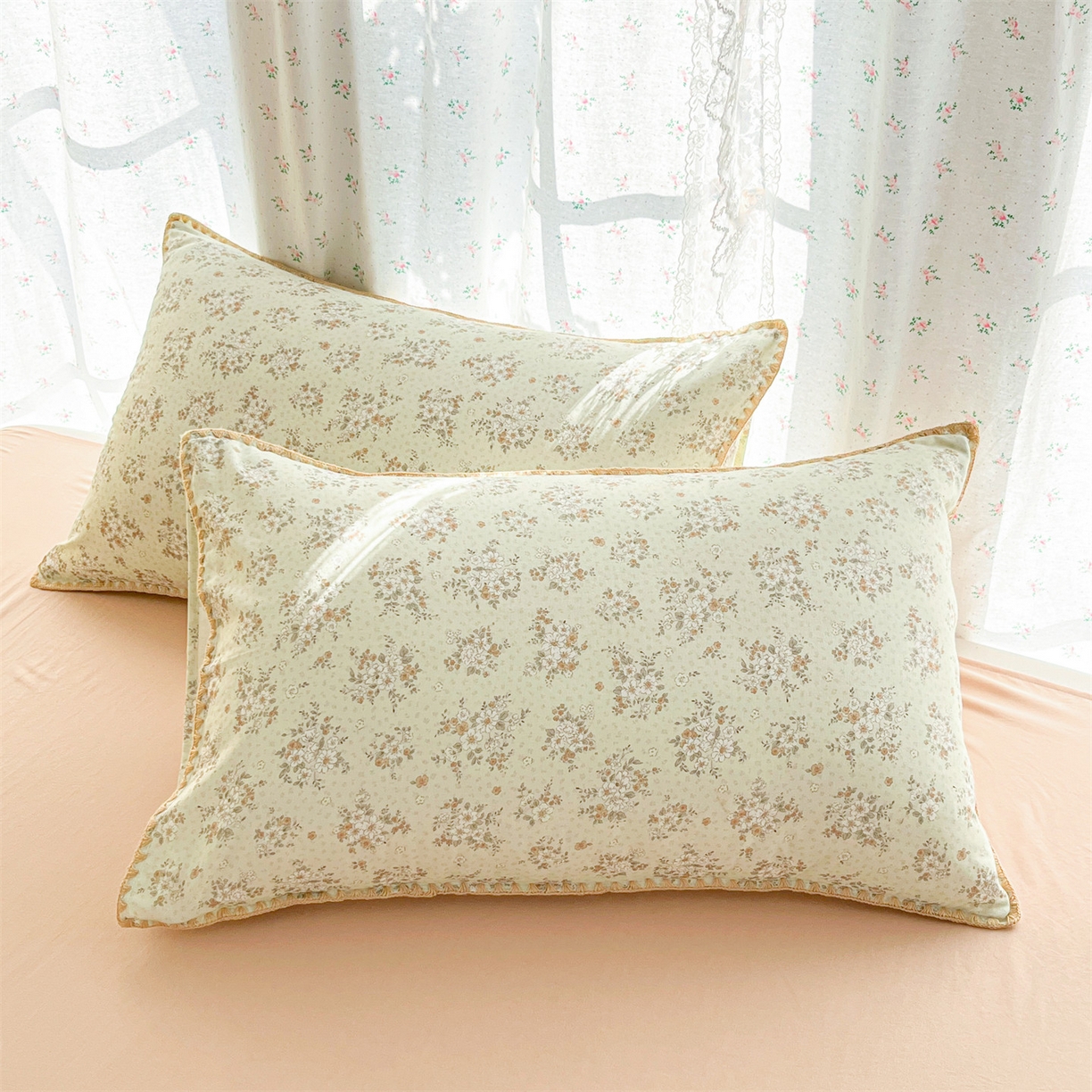 91家纺网 家纺一手货源 找家纺 盛秋家纺 2026新款三角针水洗棉贝壳边印花夏被系列 花梦里+奶茶