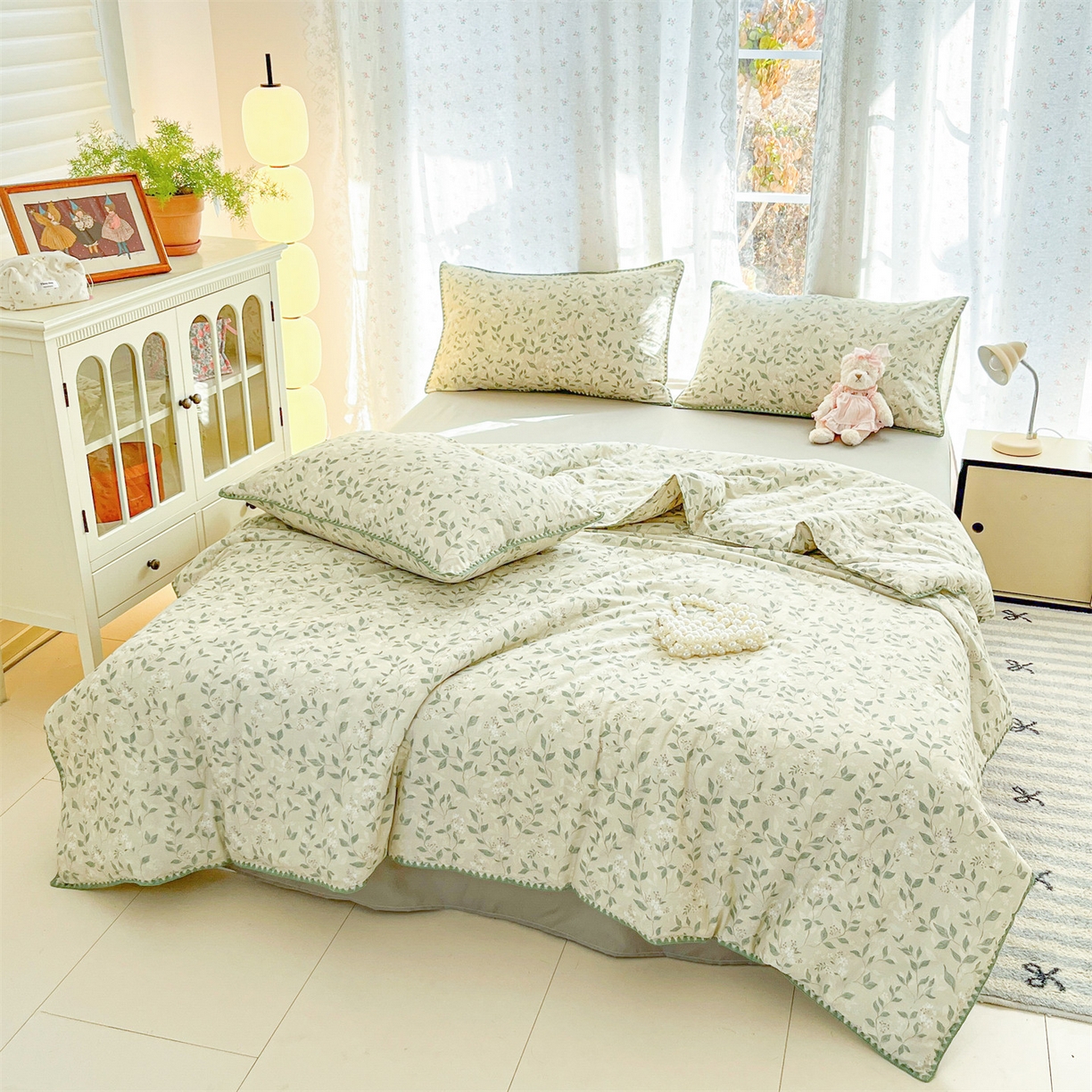 91家纺网 家纺一手货源 找家纺 盛秋家纺 2026新款三角针水洗棉贝壳边印花夏被系列 澳白+明灰