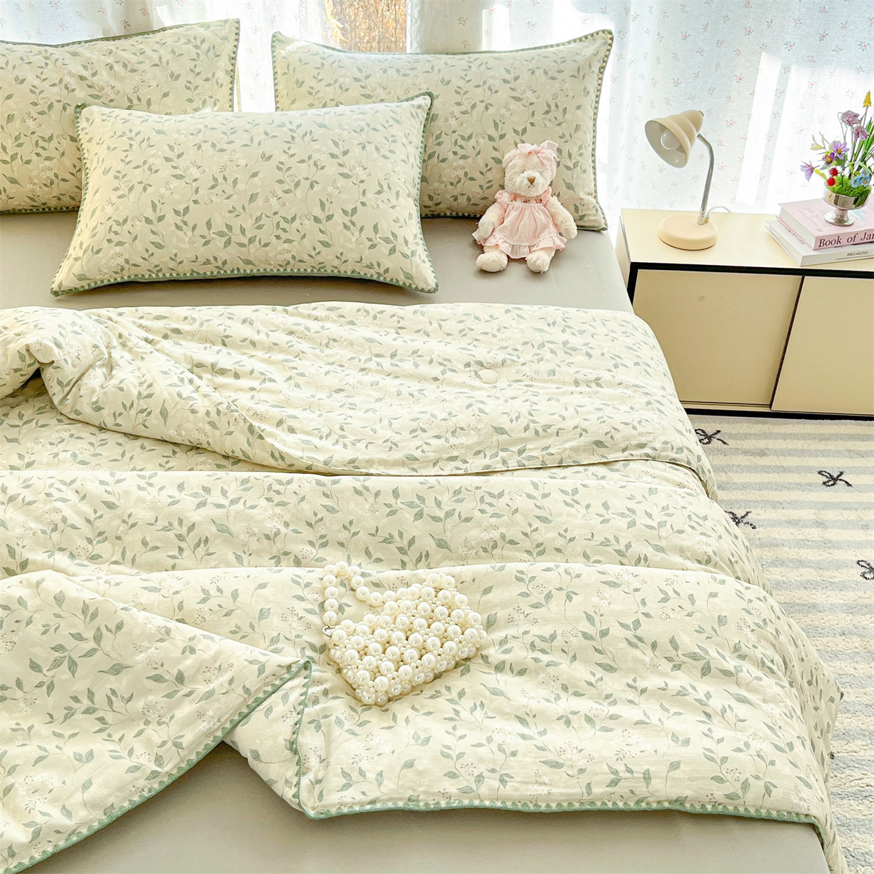 91家纺网 家纺一手货源 找家纺 盛秋家纺 2026新款三角针水洗棉贝壳边印花夏被系列 澳白+明灰