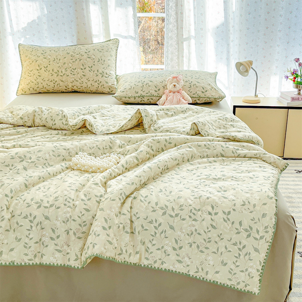 91家纺网 家纺一手货源 找家纺 盛秋家纺 2026新款三角针水洗棉贝壳边印花夏被系列 澳白+明灰