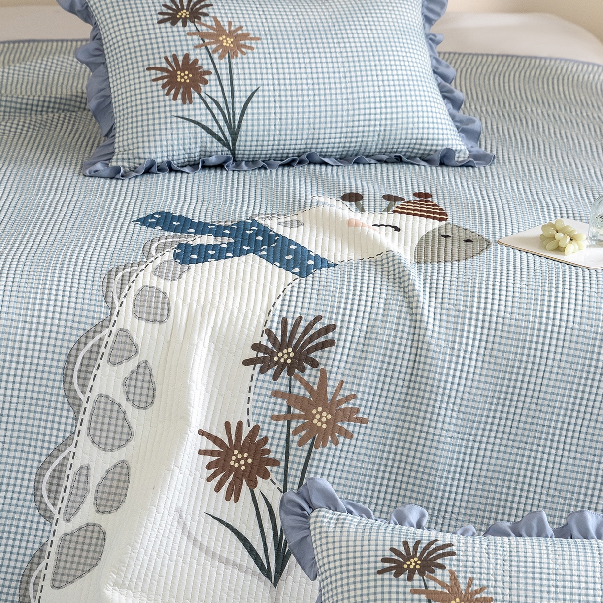 91家纺网 家纺一手货源 找家纺 立奥被业 2026新品古法水洗棉夏被仿棉大版床盖防棉大版夏被 长颈鹿蓝