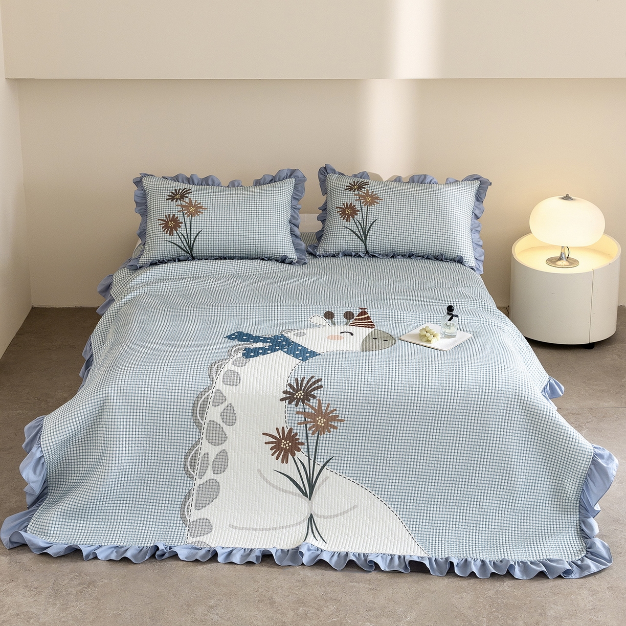 91家纺网 家纺一手货源 找家纺 立奥被业 2026新品古法水洗棉夏被仿棉大版床盖防棉大版夏被 长颈鹿蓝