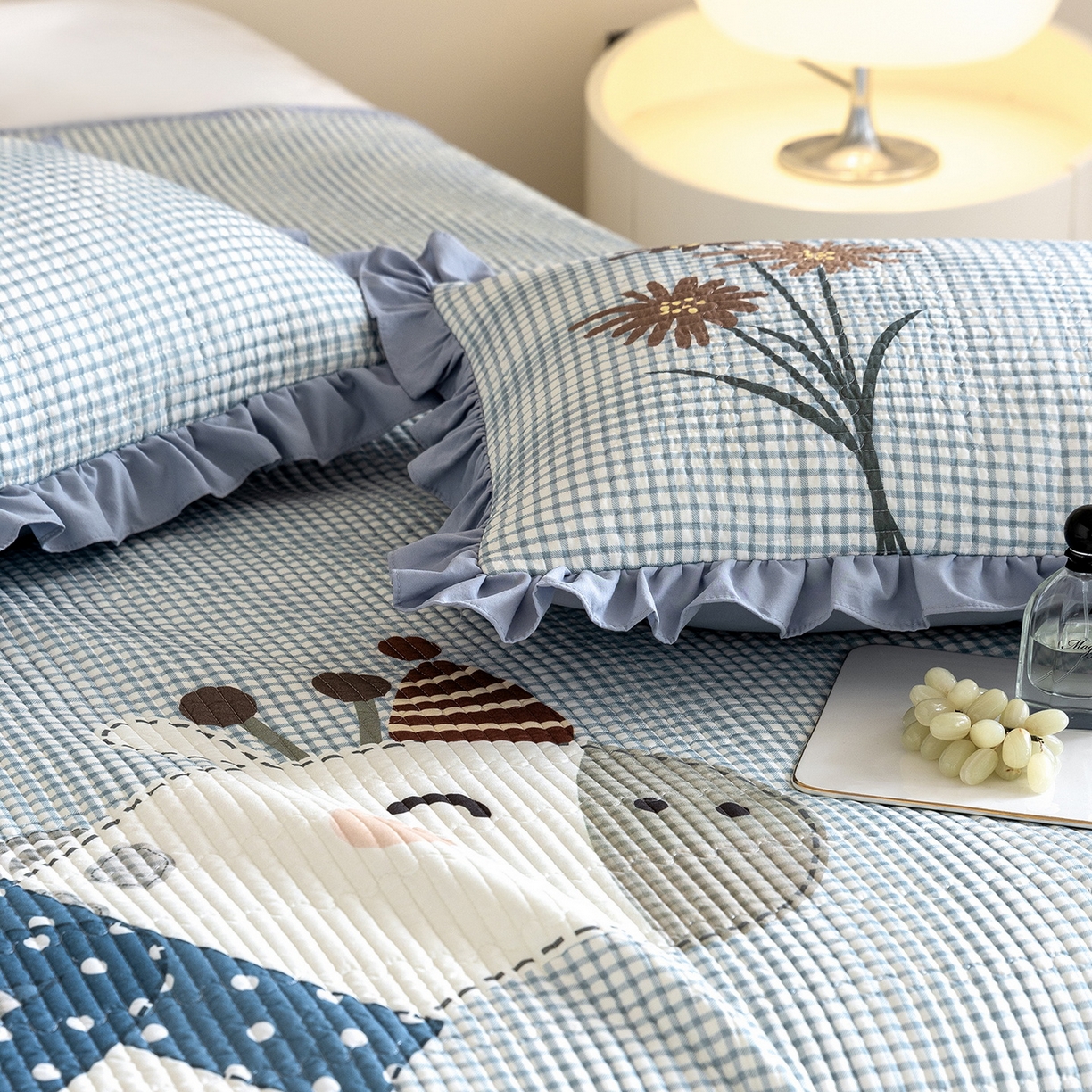 91家纺网 家纺一手货源 找家纺 立奥被业 2026新品古法水洗棉夏被仿棉大版床盖防棉大版夏被 长颈鹿蓝