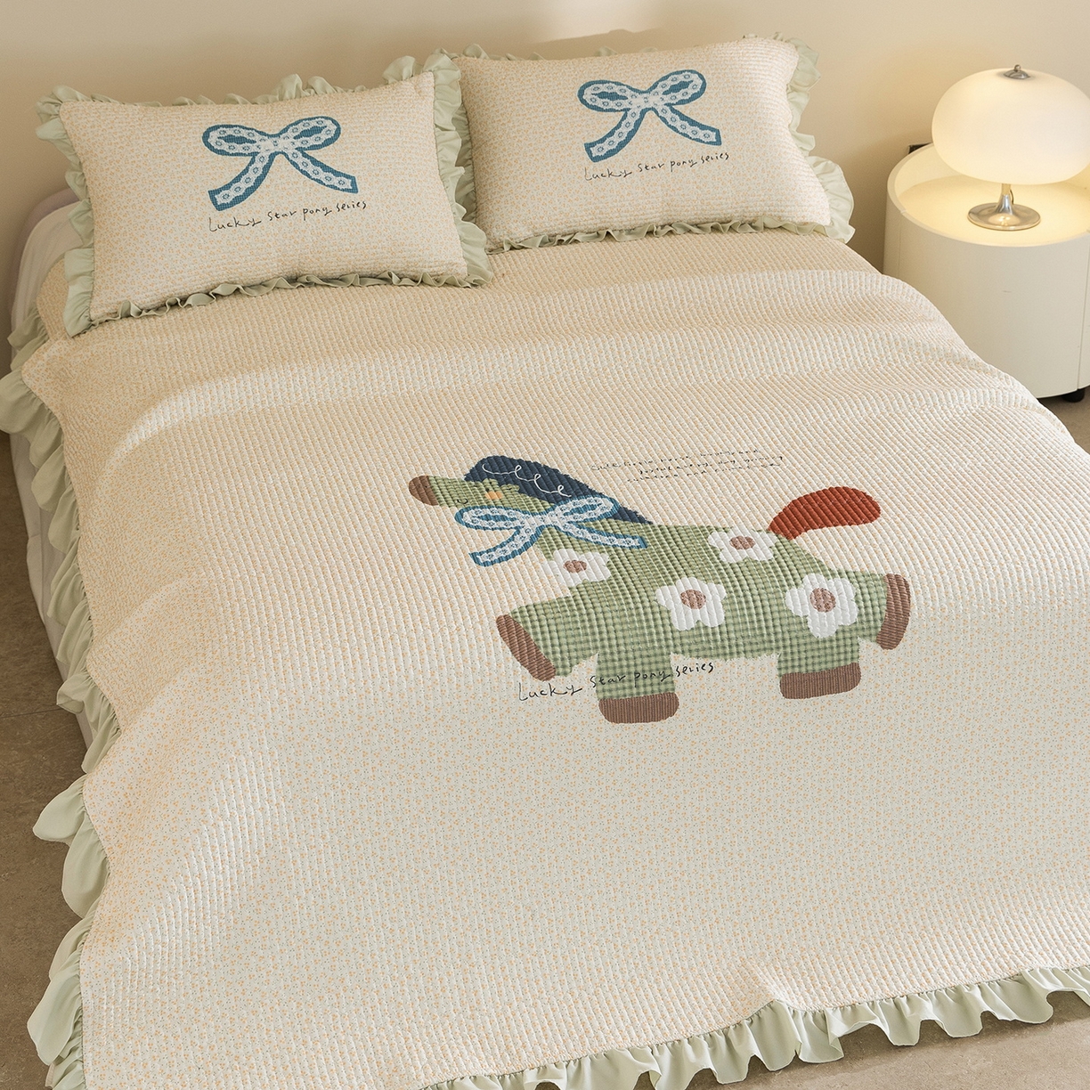 91家纺网 家纺一手货源 找家纺 立奥被业 2026新品古法水洗棉夏被仿棉大版床盖防棉大版夏被 小马绿