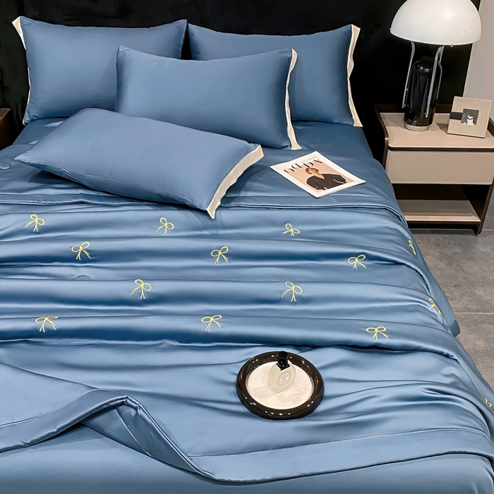 91家纺网 家纺一手货源 找家纺 益多眠 2026新款水洗真丝刺绣夏被夏凉被空调被四件套 蝴蝶结宾利蓝