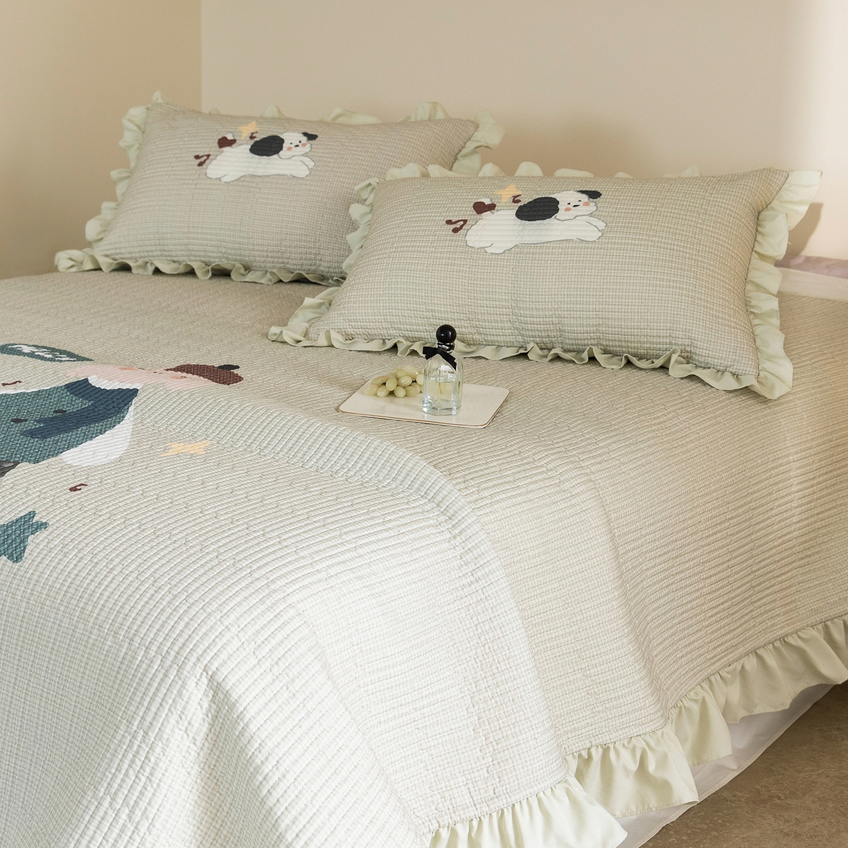 91家纺网 家纺一手货源 找家纺 立奥被业 2026新品古法水洗棉夏被仿棉大版床盖防棉大版夏被 童梦绿